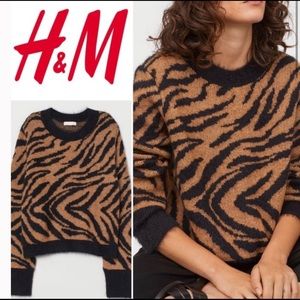 H&M Tiger print sweater